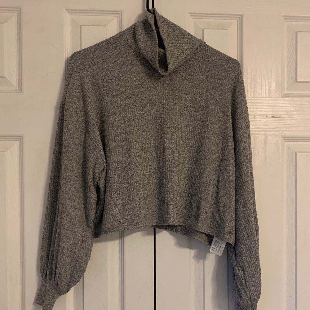 Brand new cropped long sleeve